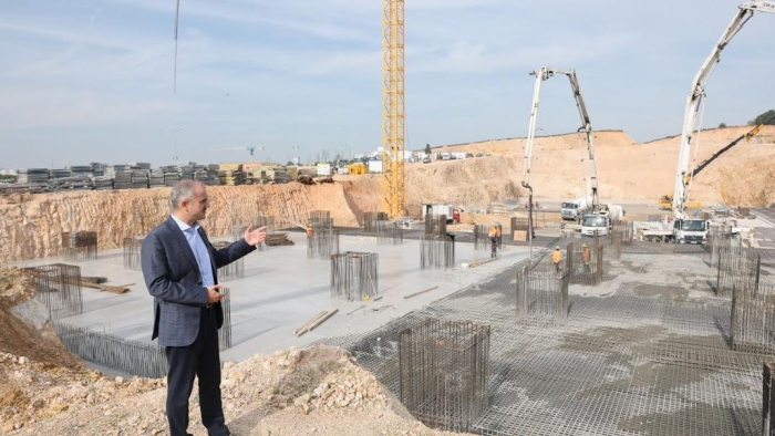 Çayırova Devlet Hastanesi’nin temel betonu dökülüyor